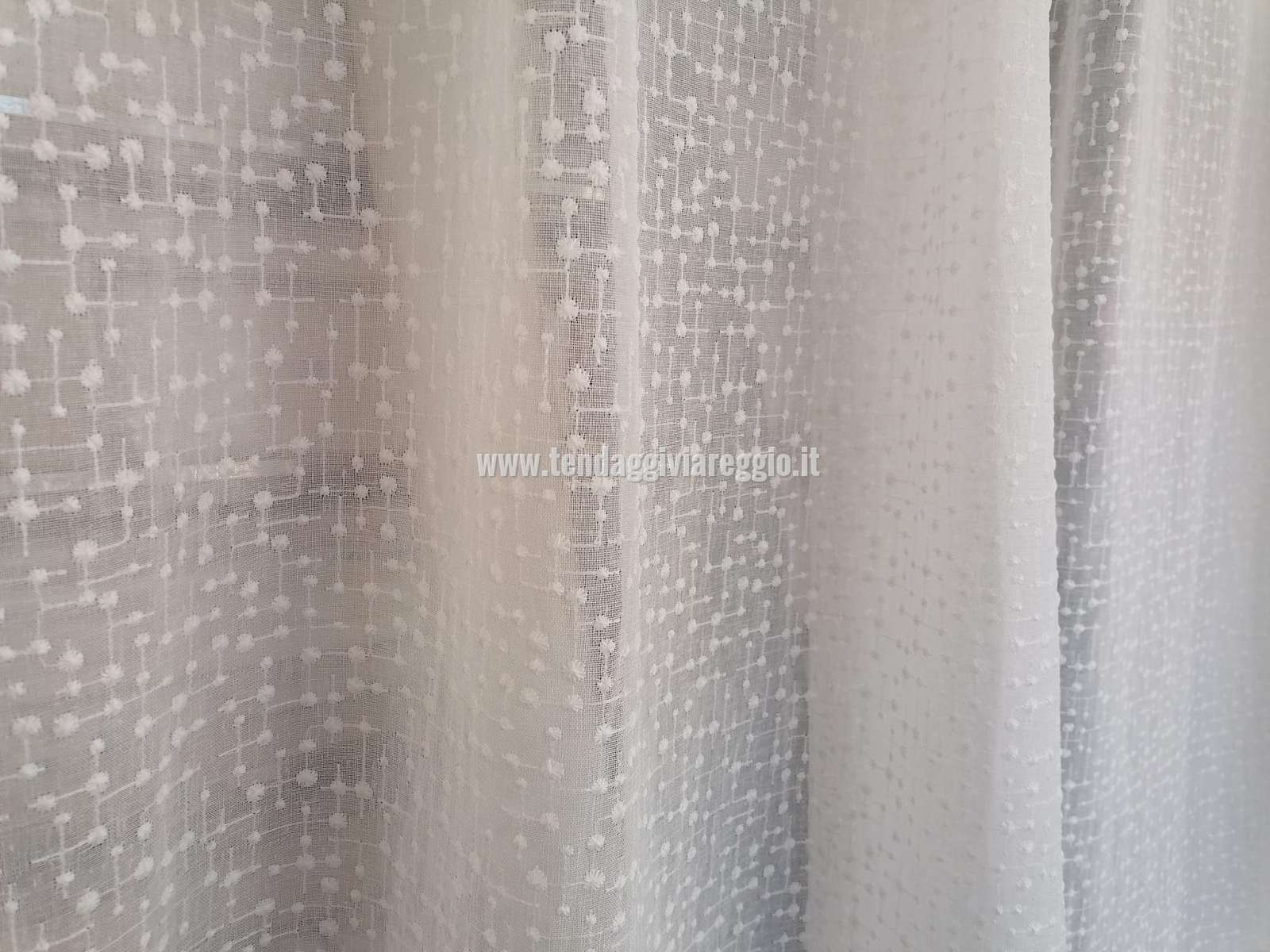 Tenda ricamata modello GALASSIA