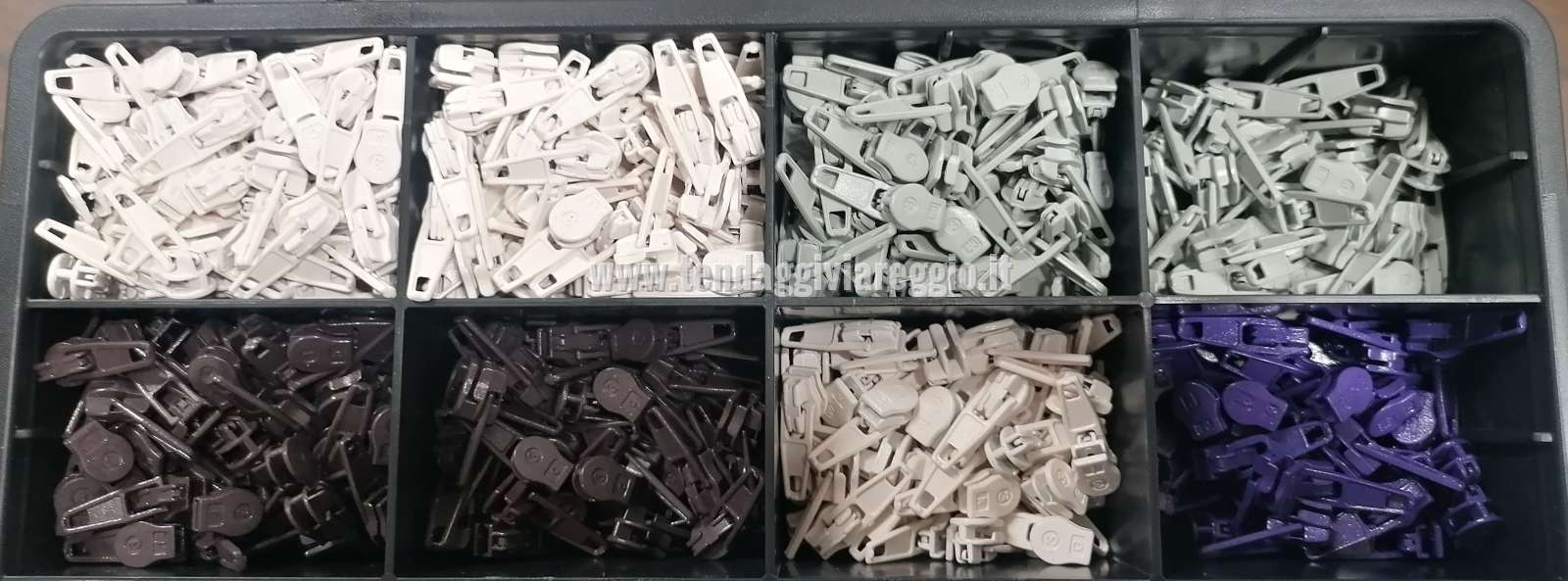 CURSORI NYLON per cerniera a metraggio catena 3