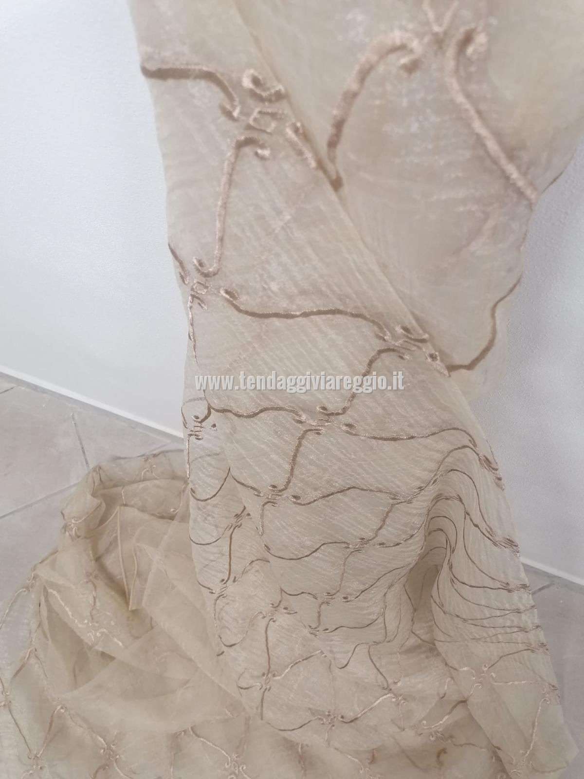 Ultimo taglio mt 4.30 STROPICCIATO RICAMATO beige
