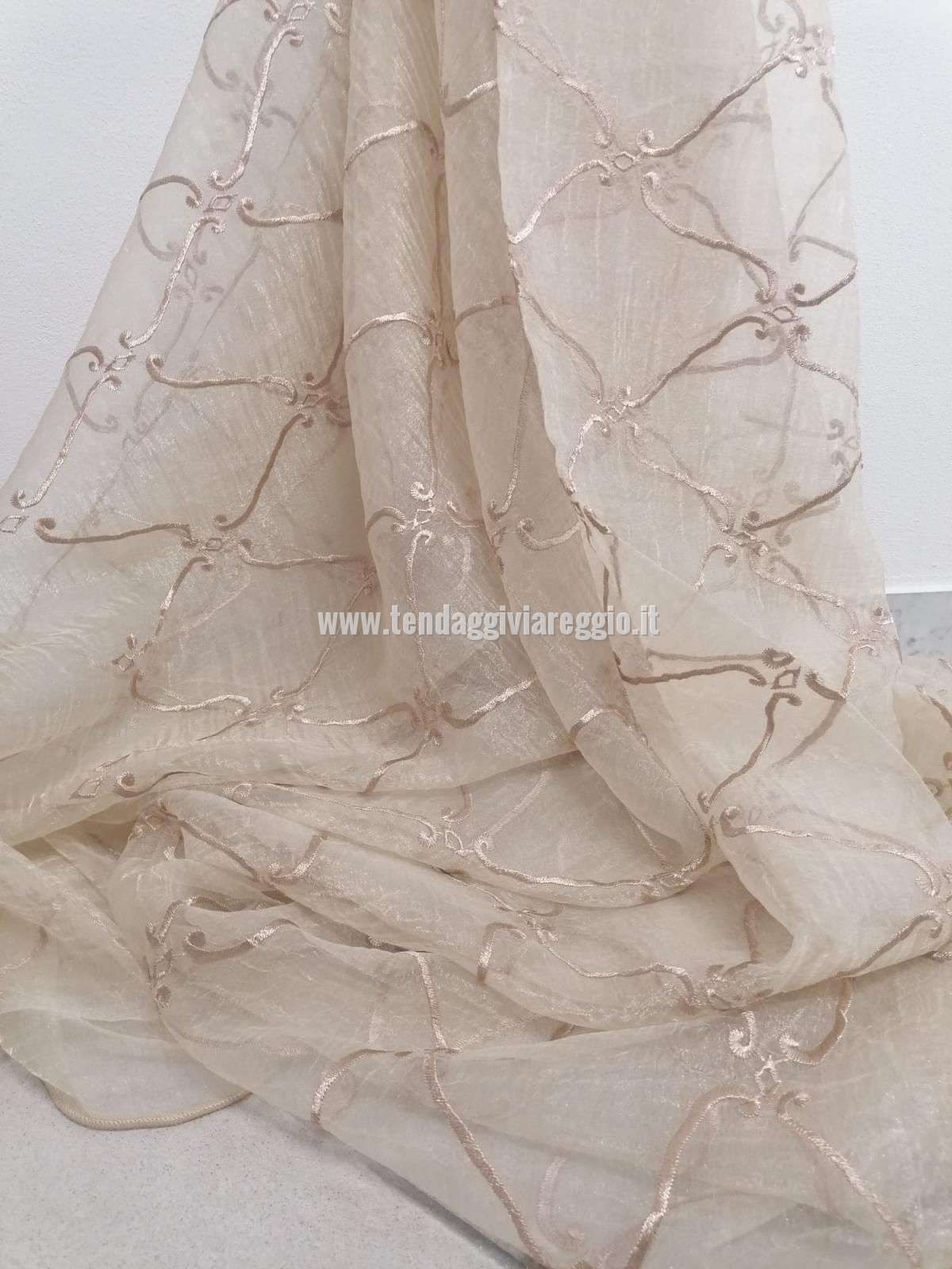 Ultimo taglio mt 4.30 STROPICCIATO RICAMATO beige