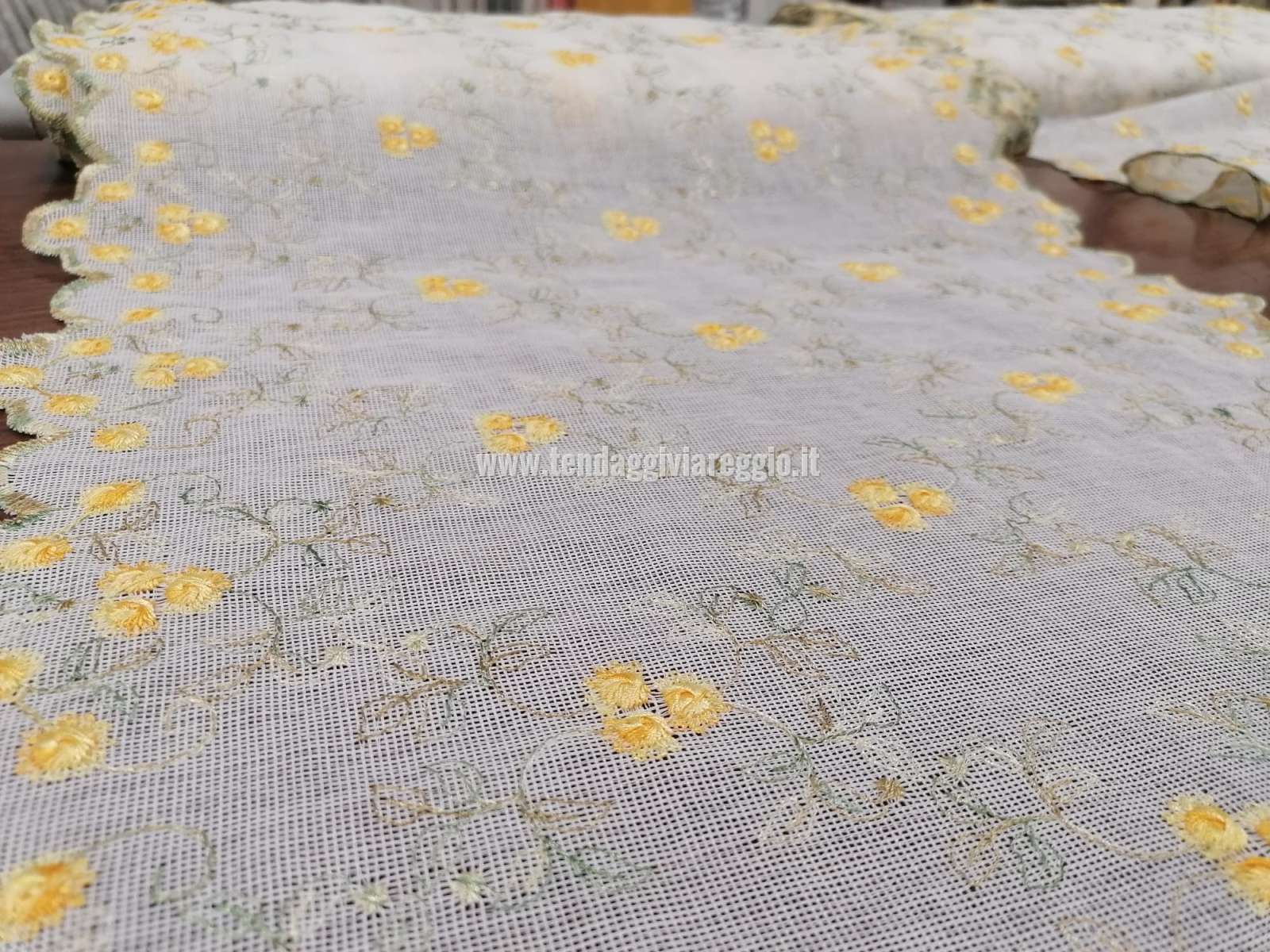 Tendina BOCCIOLI RICAMATI 