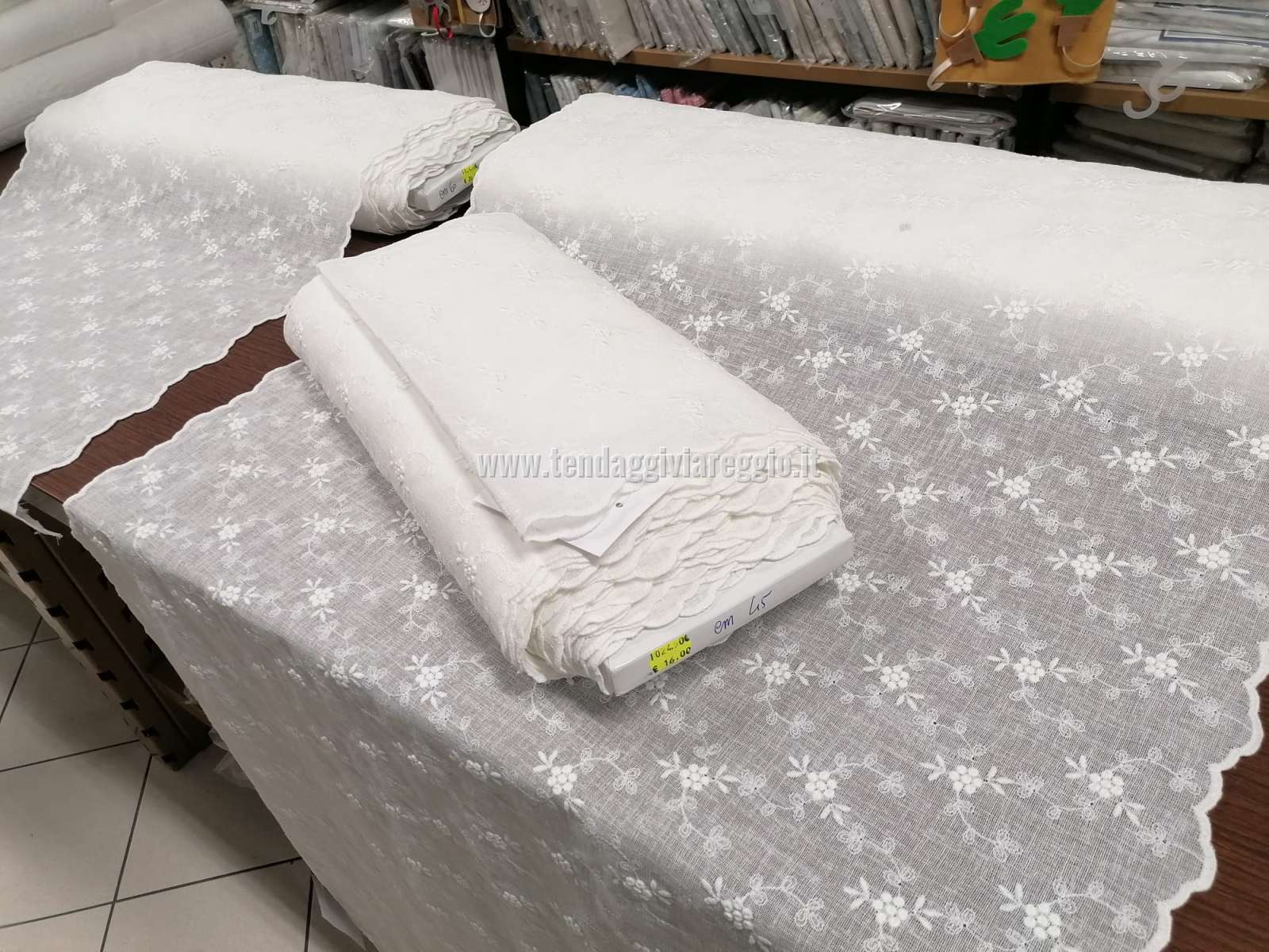 Tendina a metraggio ricamata LIBERTY in varie larghezze disponibili