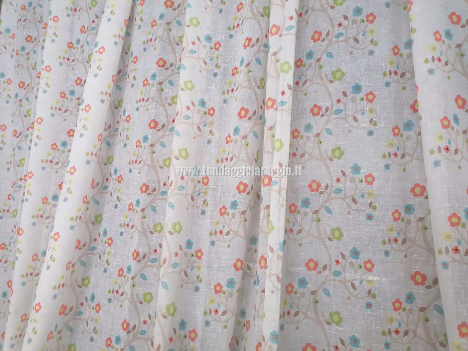 Tenda ALBERO IN FIORE realizzata su misto lino (ultimi 4 mt)