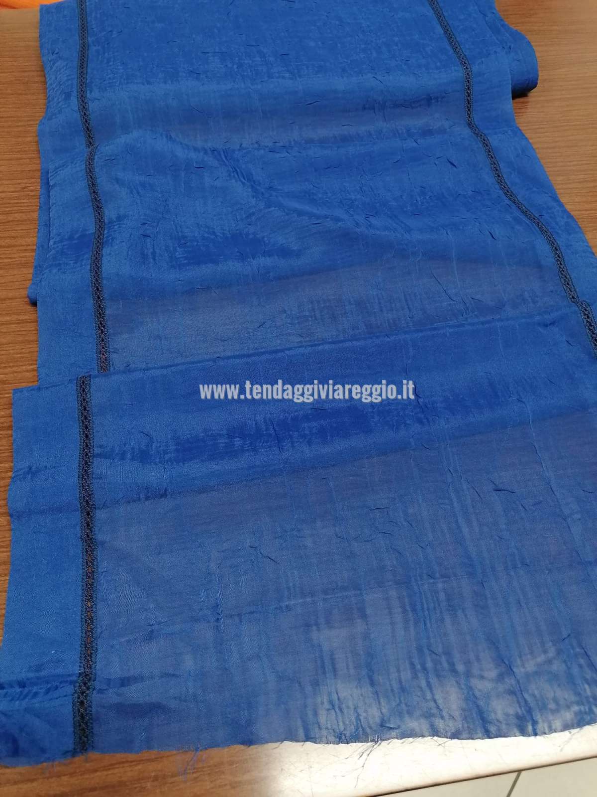 Tendina in VOILE STROPICCIATO con CROCCHETTA colore blu