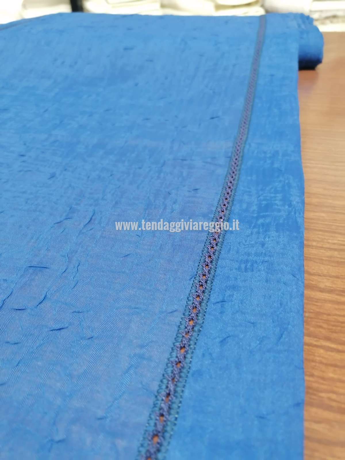 Tendina in VOILE STROPICCIATO con CROCCHETTA colore blu