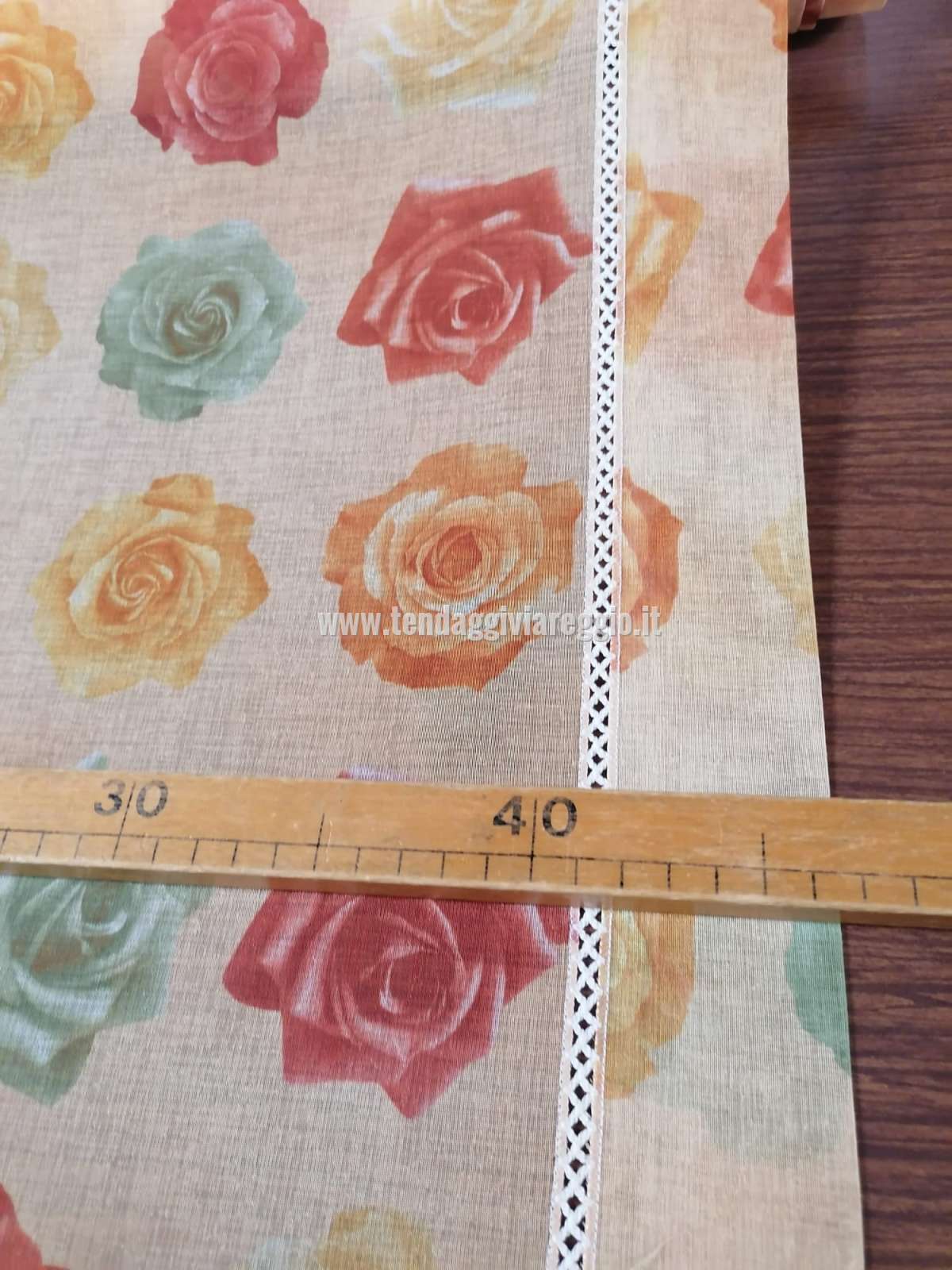 Tendina con crocchette laterali modello ROSE MULTICOLORE