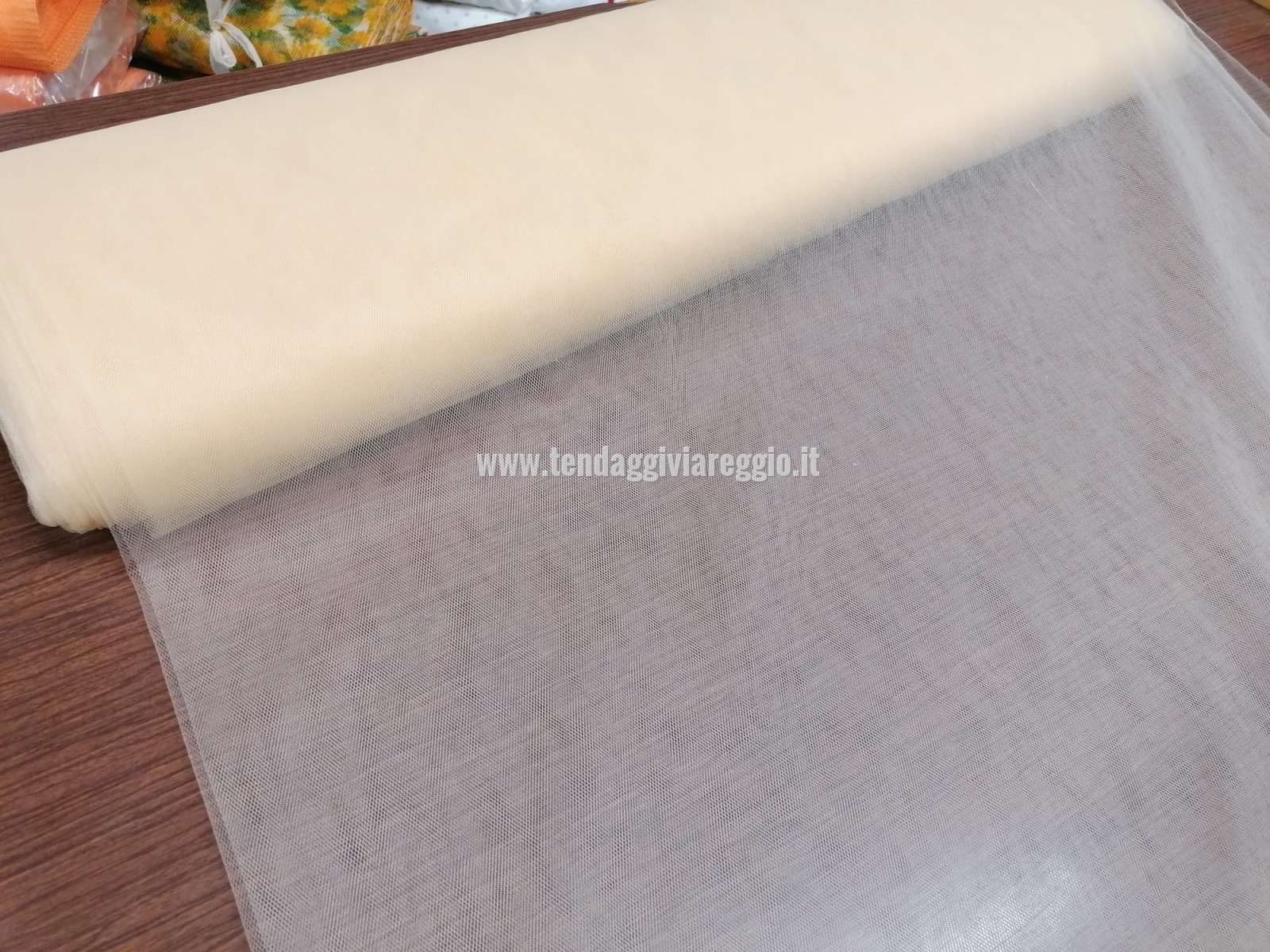 TULLE color CAMMELLO in altezza 300 cm circa