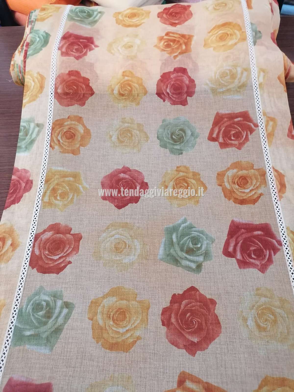Tendina con crocchette laterali modello ROSE MULTICOLORE