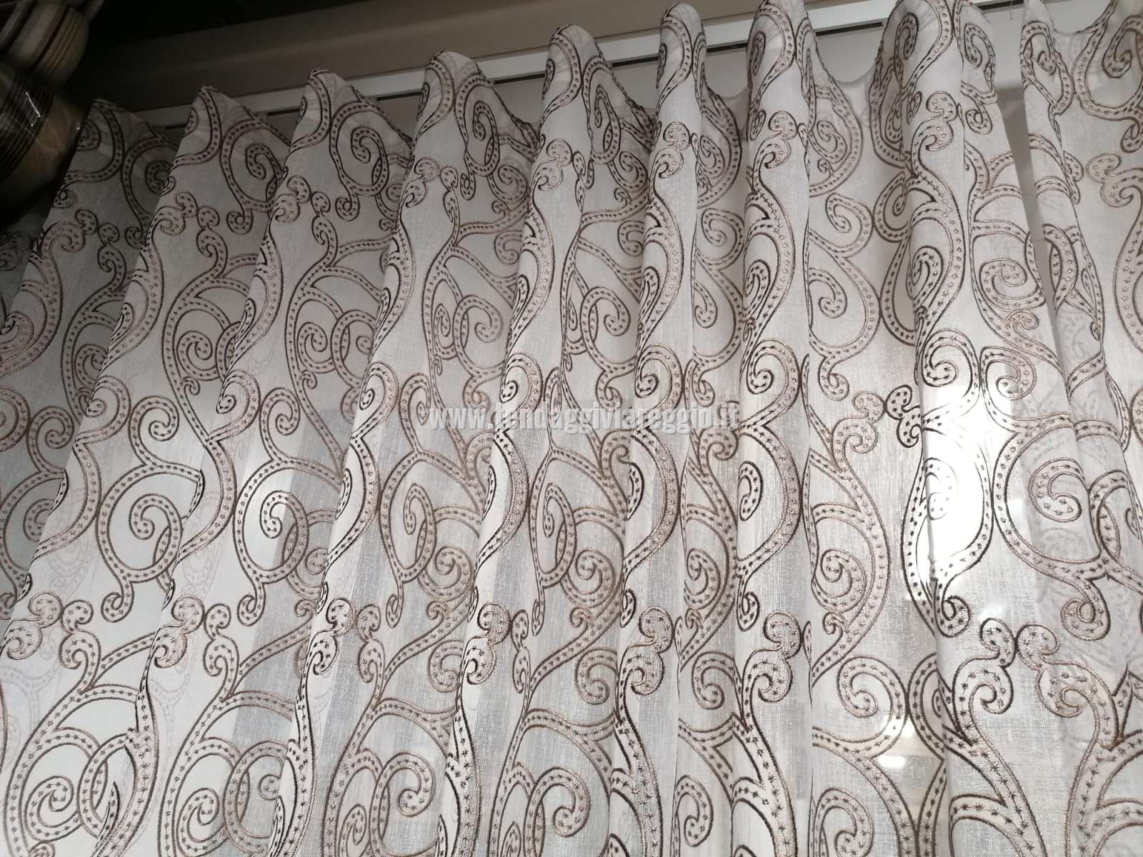 Tenda ricamata modello ARABESQUE