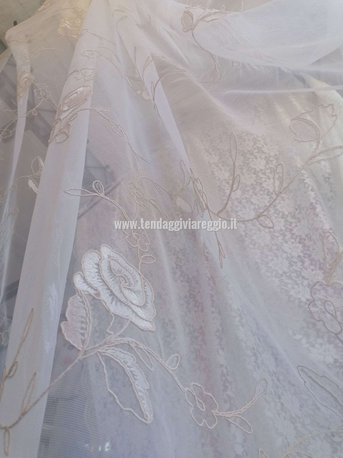 Tenda in TULLE RICAMATO modello ROSES con filo a rilievo REBRODE'