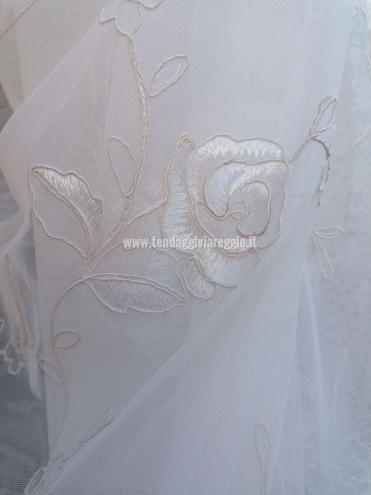 Tenda in TULLE RICAMATO modello ROSES con filo a rilievo REBRODE'