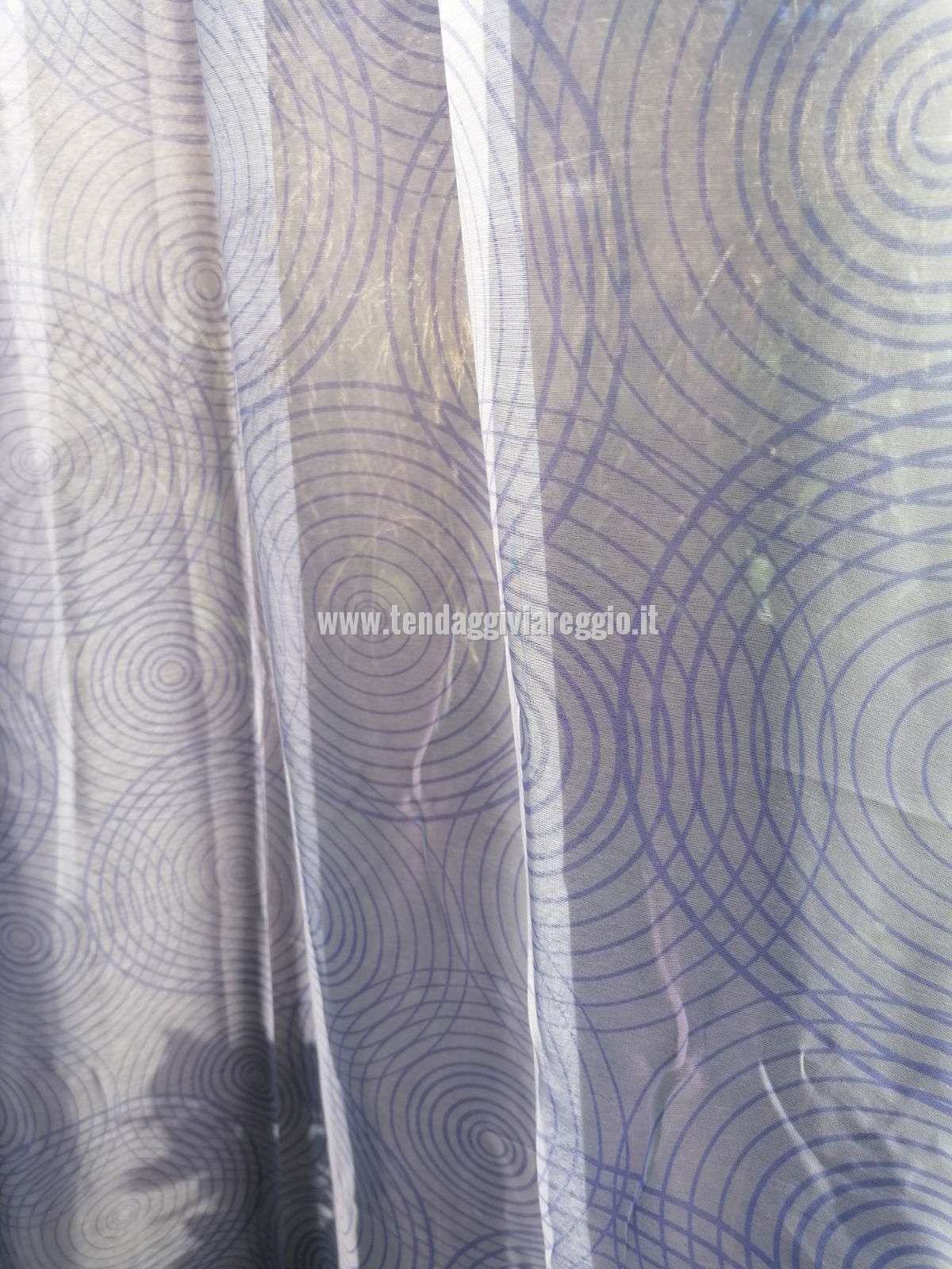 Tenda confezionata con passanti e nastro arricciante modello VINILE
