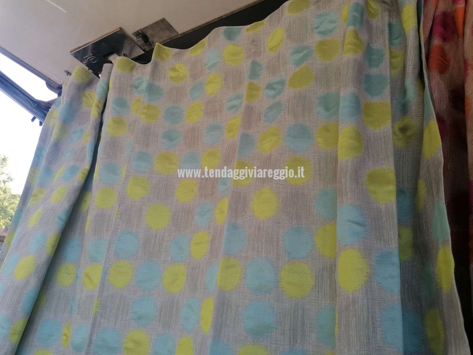 Tendone TAPPEZZERIA POIS coprente per calate o per ombreggiare