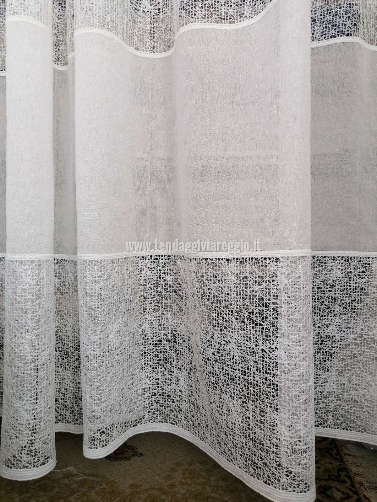 Tenda a metraggio in misto lino con 3 fasce ricamate modello RAGNATELA
