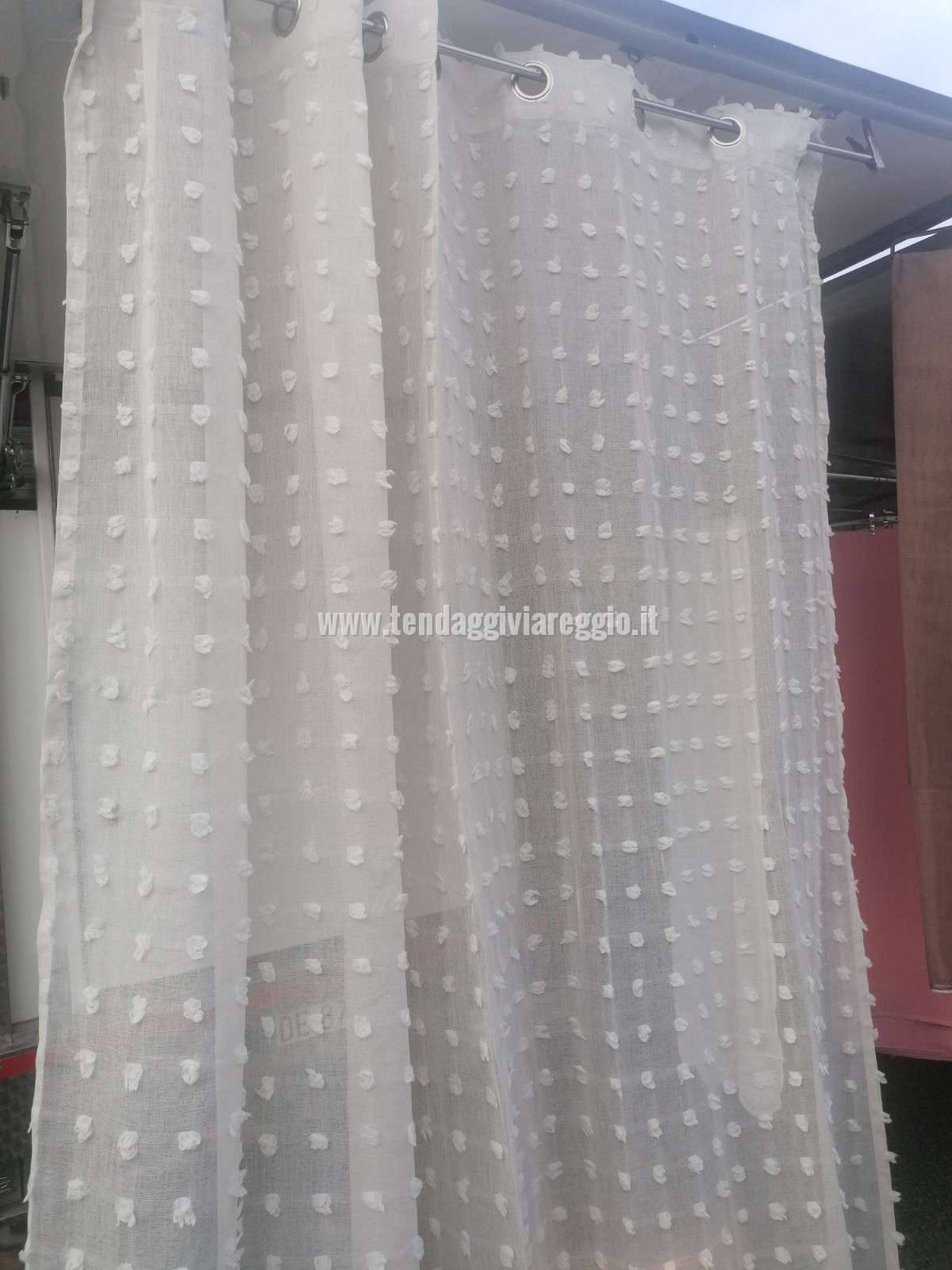 Tenda confezionata JORDAN color crema con anelli per bastone