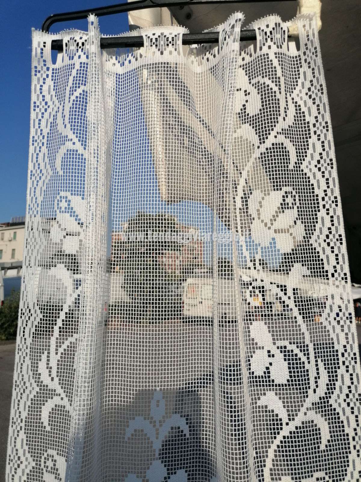 Tendina a vetro per finestra tipo PIZZO DELLA NONNA
