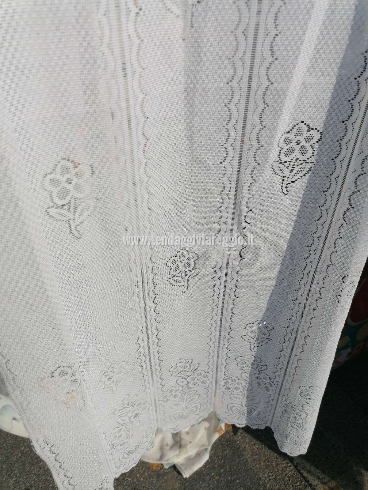 Tendina tirolese traforata MARGHERITA colore bianco