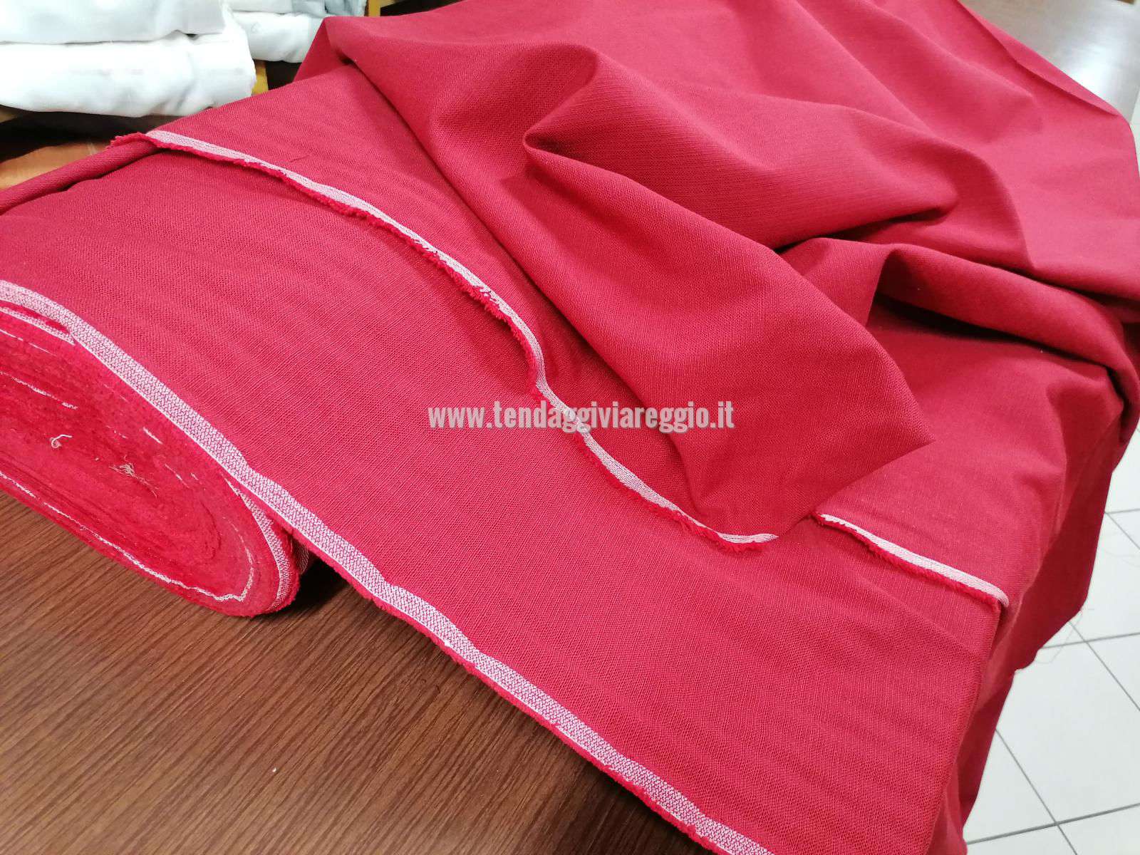 Tessuto tappezzeria UNITO color ROSSO