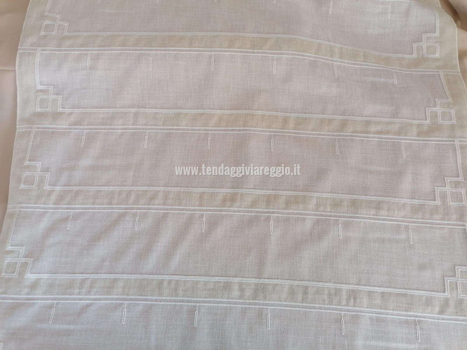 Tendina già pronta a taglio modello CORNICI in misto lino ricamato