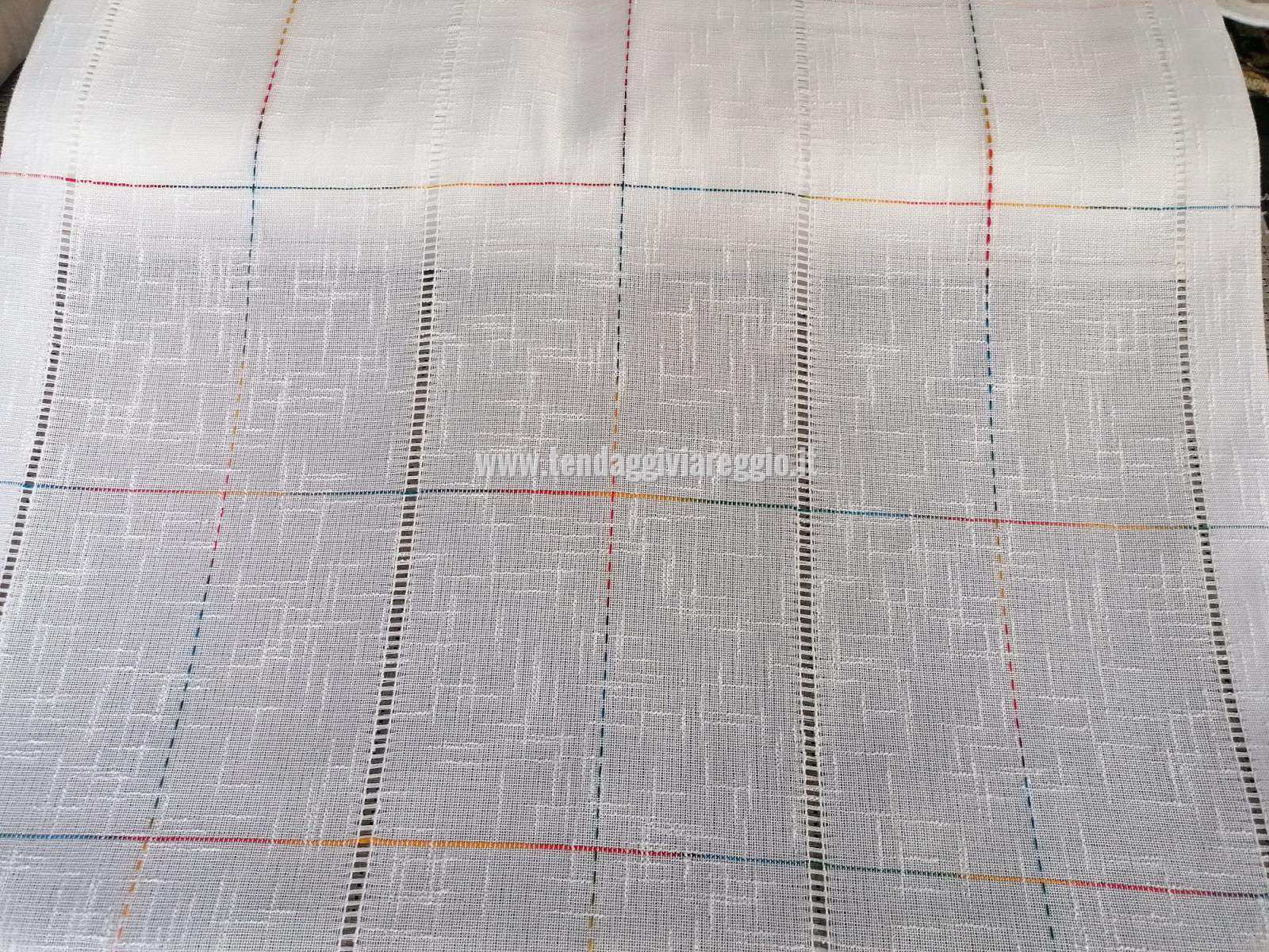 Tendina base bouclè sfilato modello LARIO COLORATO