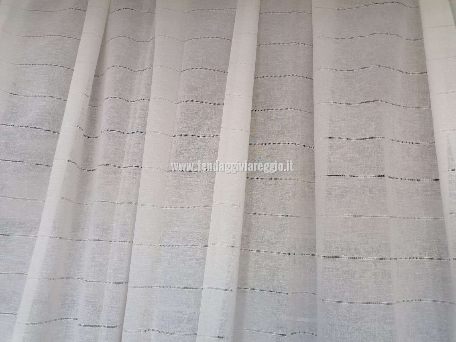 Tenda a metraggio modello ASYA SFILATURA ORIZZONTALE