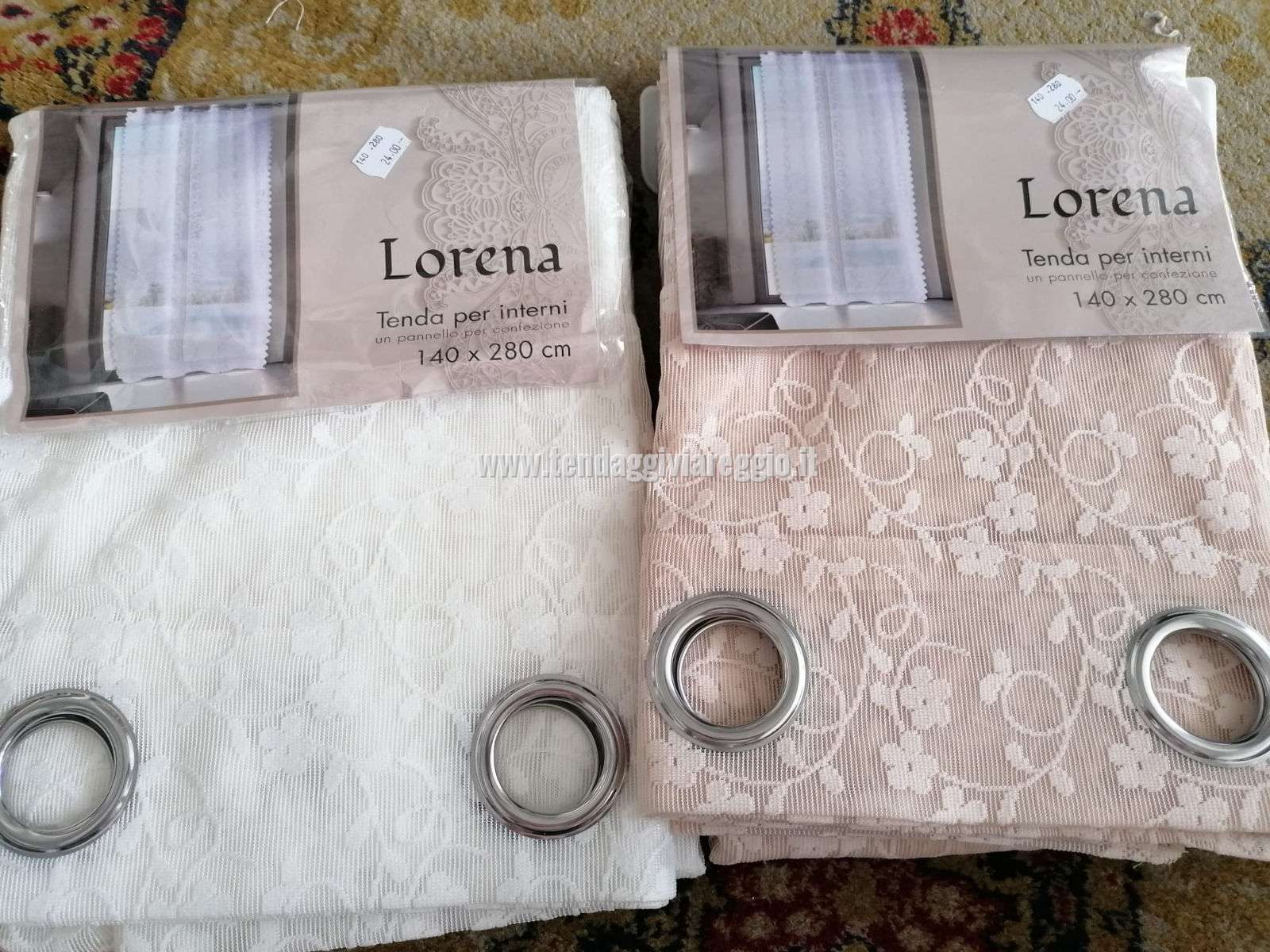 Tenda confezionata traforata LORENA con anelli